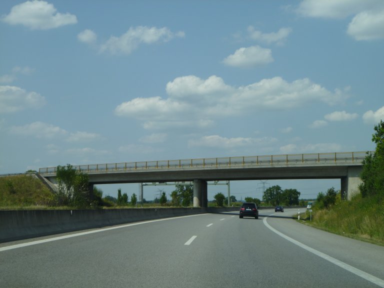 s137-0022 s137-0022