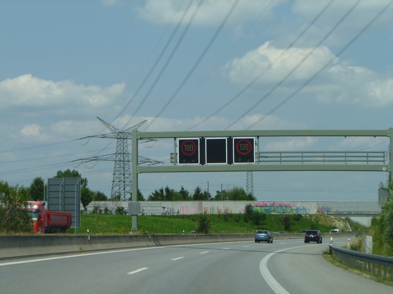 s137-0023 s137-0023