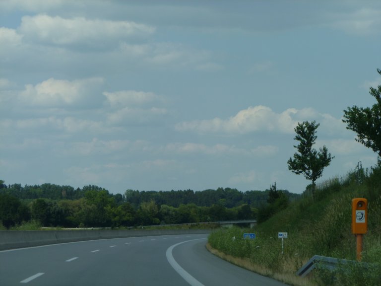 s137-0212 s137-0212