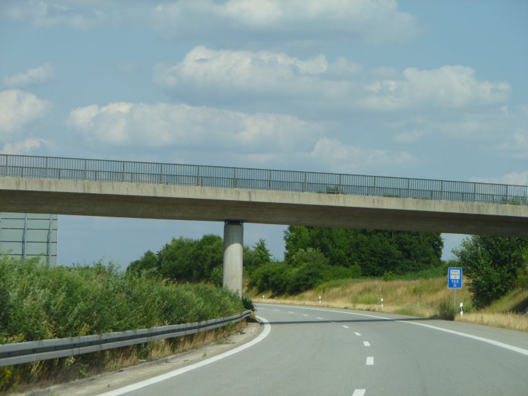 s137-0246 s137-0246