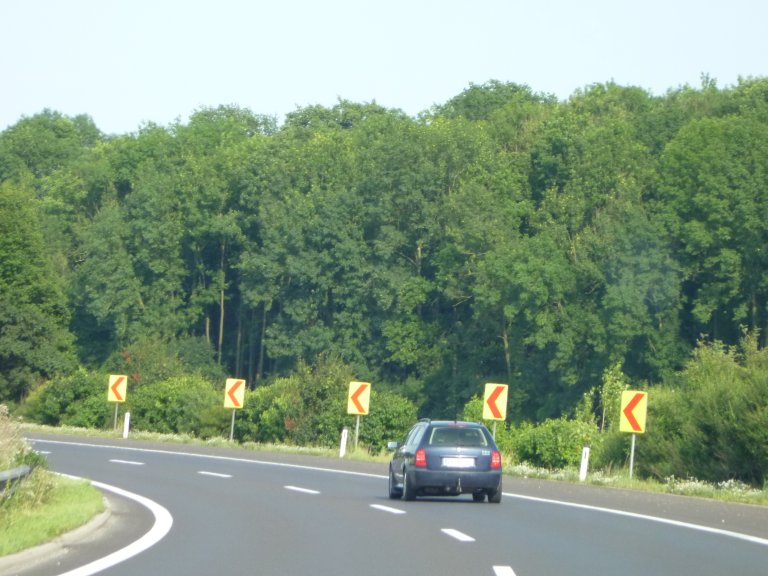 s137-0437 s137-0437