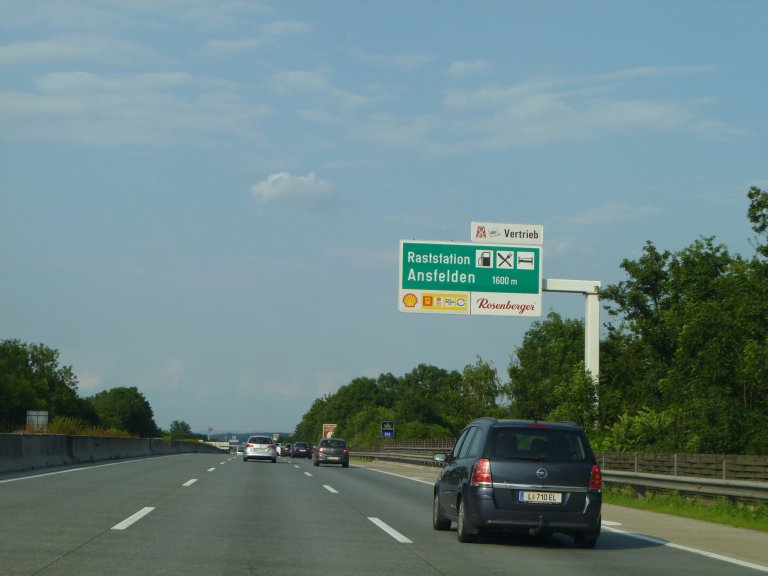s137-0444 s137-0444