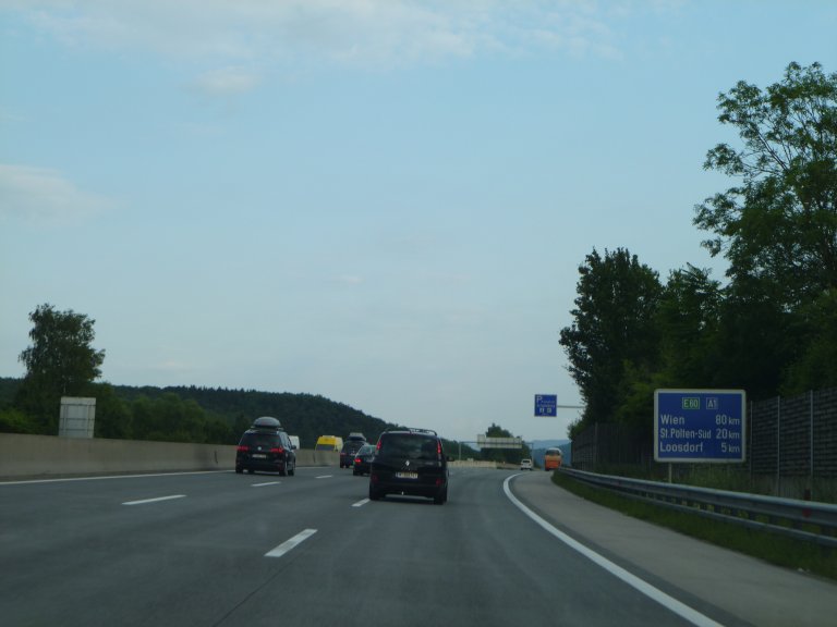 s137-0586 s137-0586