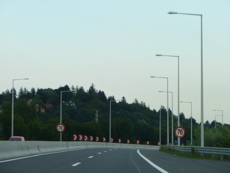 s137-0692 s137-0692