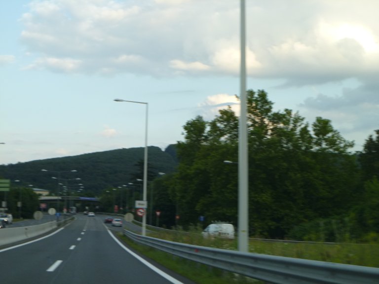 s137-0693 s137-0693