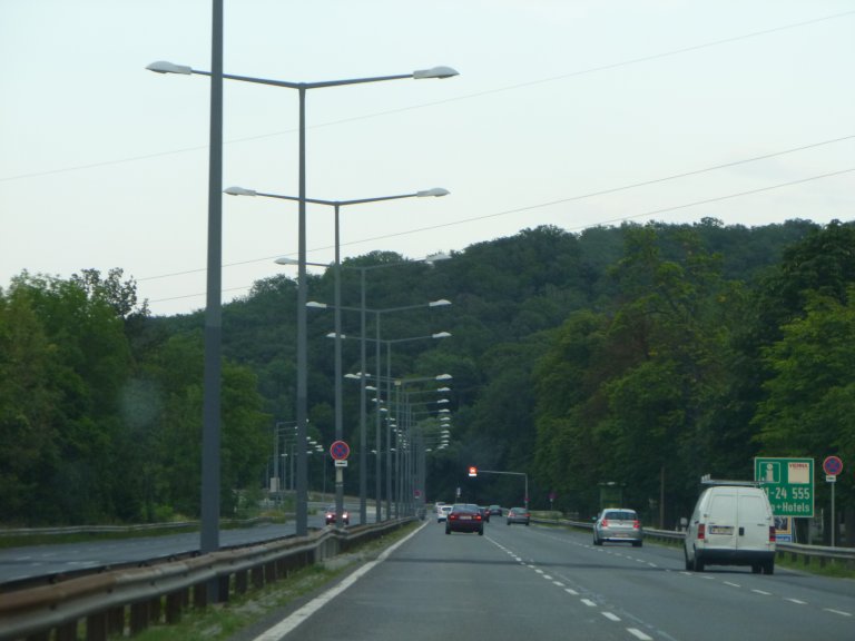 s137-0695 s137-0695