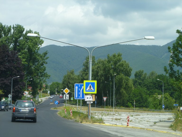 s137-0884 s137-0884